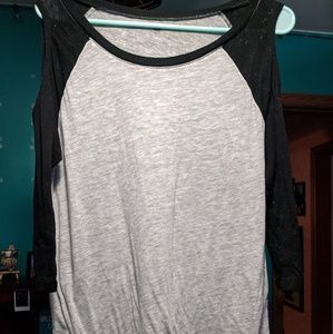 Sporty long sleeve t-shirt